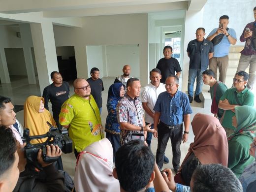 Sidak, Wako Pekanbaru Geram Pembangunan Pasar Bawah Tak Kunjung Selesai